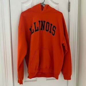 University of Illinois Orange sweatshirt size large. In very good shape.